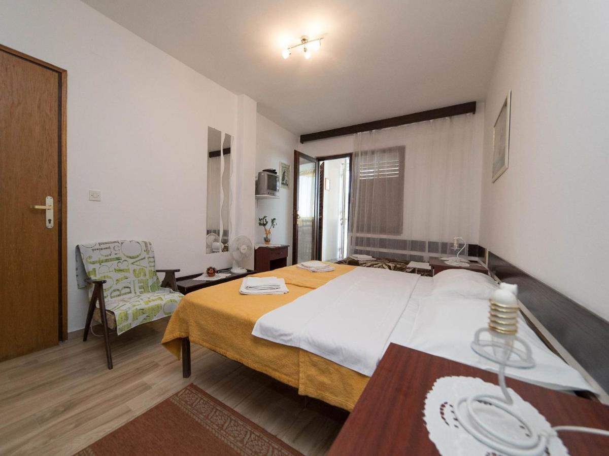 Apartments Biserka Crikvenica Exterior photo